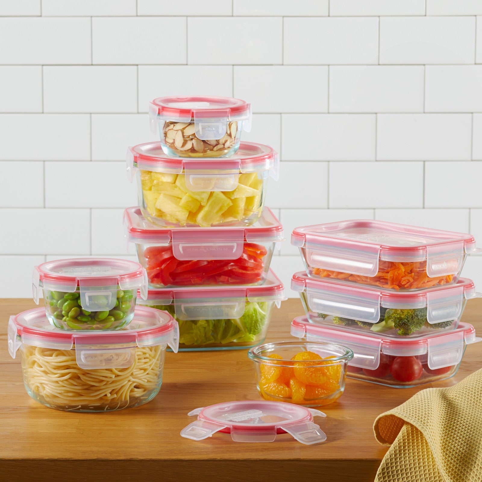 1138314_PY_Storage_Lifestyle_Square_Freshlock_20pcSet_1.jpg
